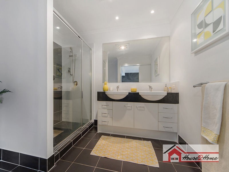 18 Bloomfield Court, Ormeau QLD 4208