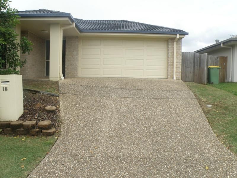 18 Blossom Street, Pimpama QLD 4209