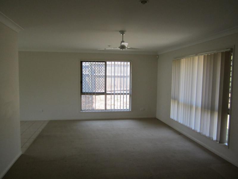 12 Lauradale Crescent, Ormeau QLD 4208