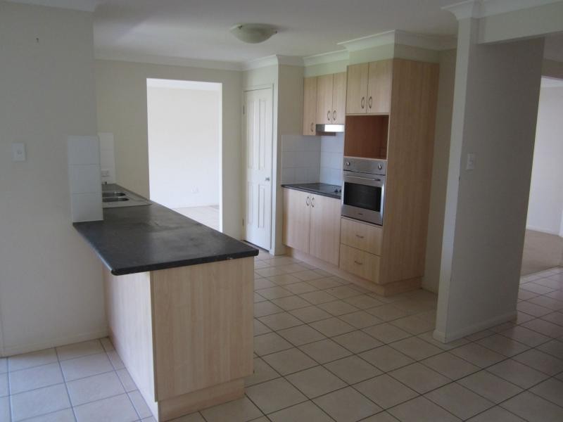 12 Lauradale Crescent, Ormeau QLD 4208