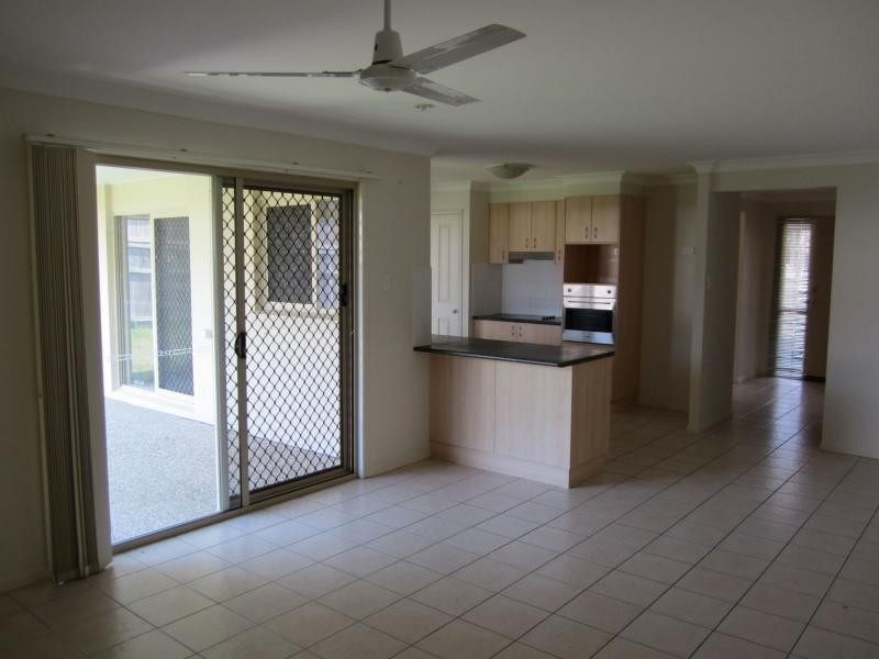 12 Lauradale Crescent, Ormeau QLD 4208