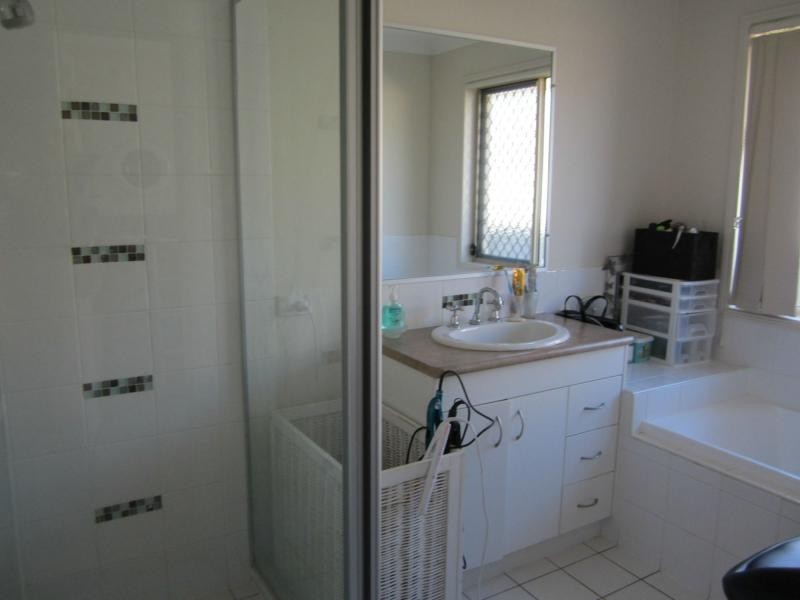 12 Lauradale Crescent, Ormeau QLD 4208