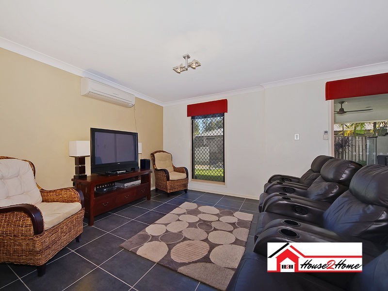 8 Peachester Close, Jacobs Ridge, Ormeau QLD 4208