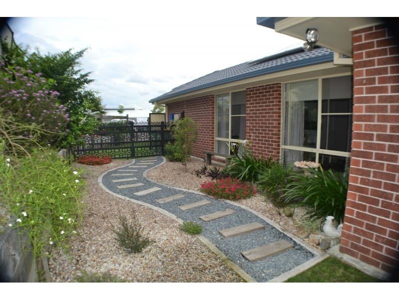 8 Macintosh Court, Ormeau QLD 4208