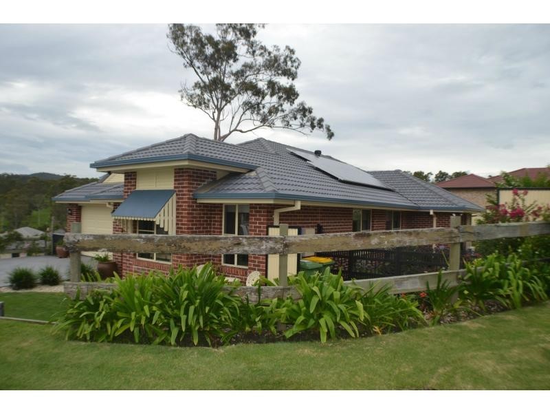 8 Macintosh Court, Ormeau QLD 4208