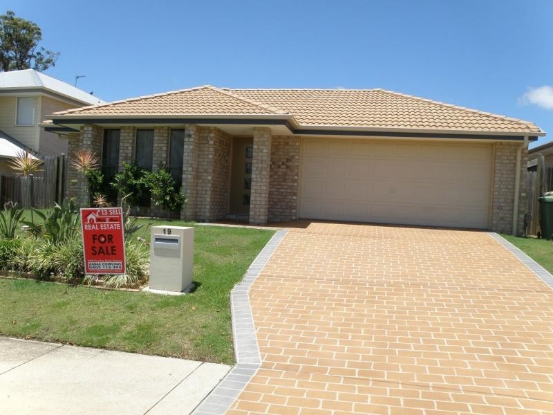 19 Moonie Drive, Coomera QLD 4209