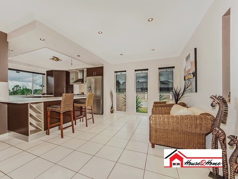 12 Pincally Crescent, Ormeau QLD 4208