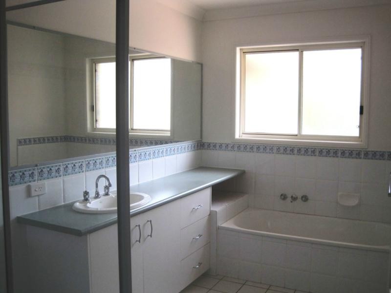 9 Doolan Street, Ormeau QLD 4208