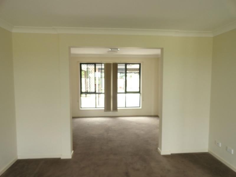 34 School Road, Woongoolba QLD 4207