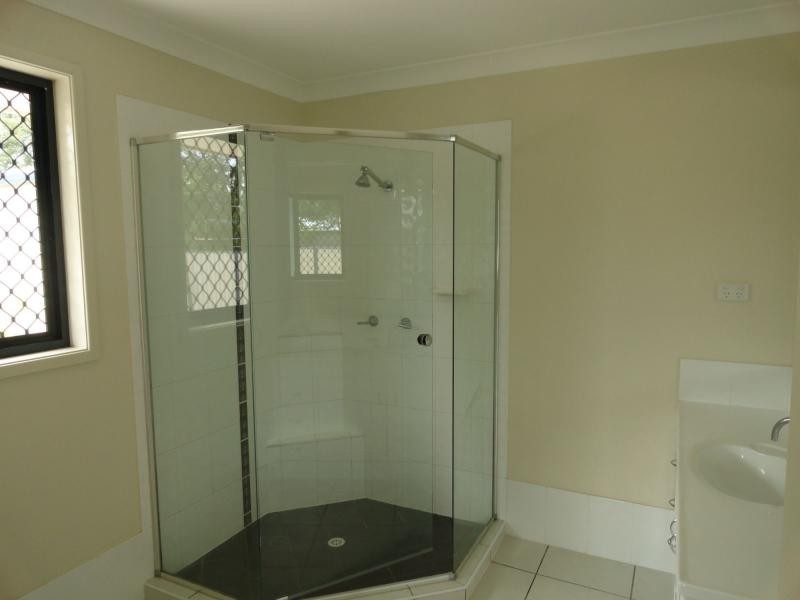 34 School Road, Woongoolba QLD 4207