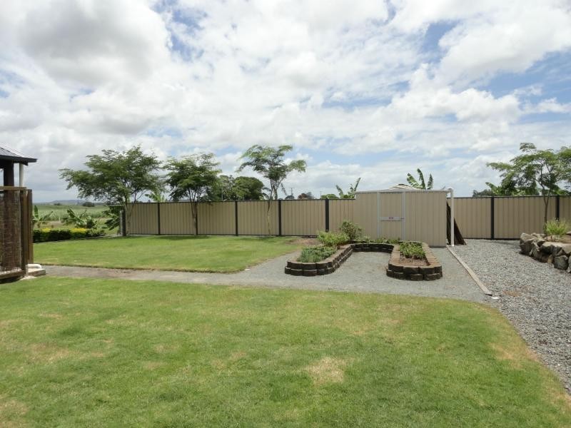 34 School Road, Woongoolba QLD 4207