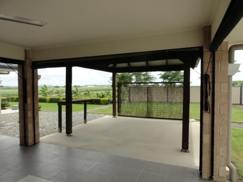 34 School Road, Woongoolba QLD 4207