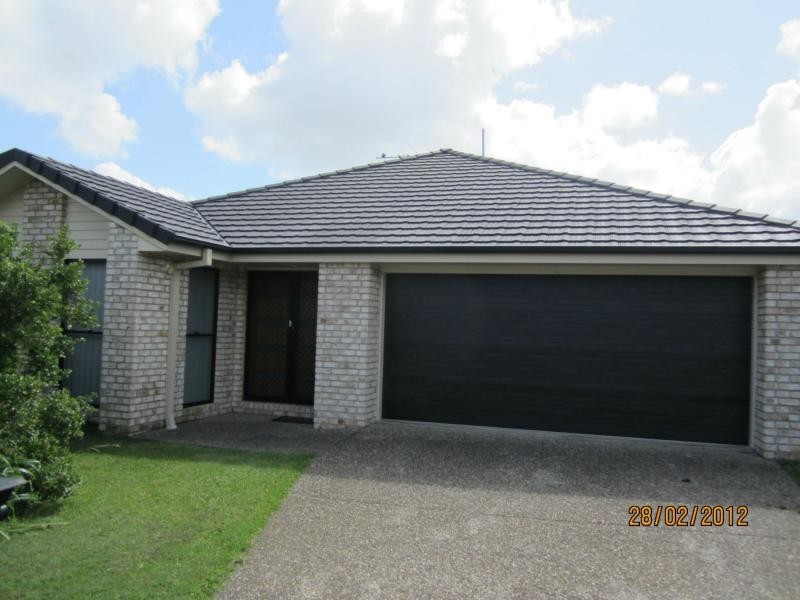 27 Charlton Crescent, Ormeau QLD 4208