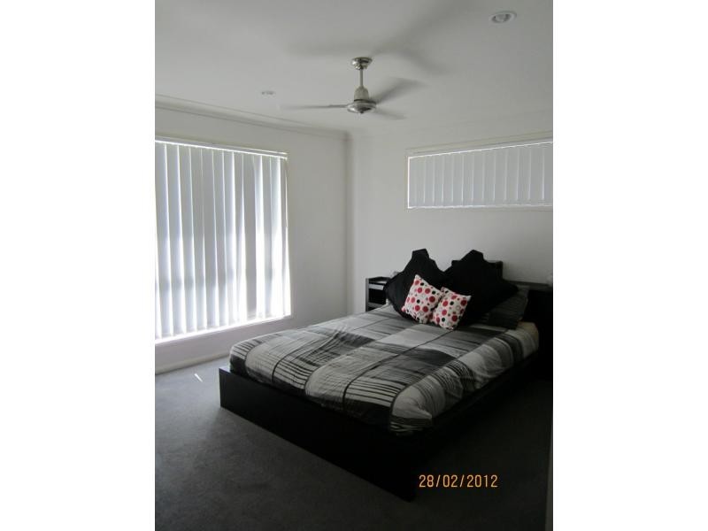 27 Charlton Crescent, Ormeau QLD 4208