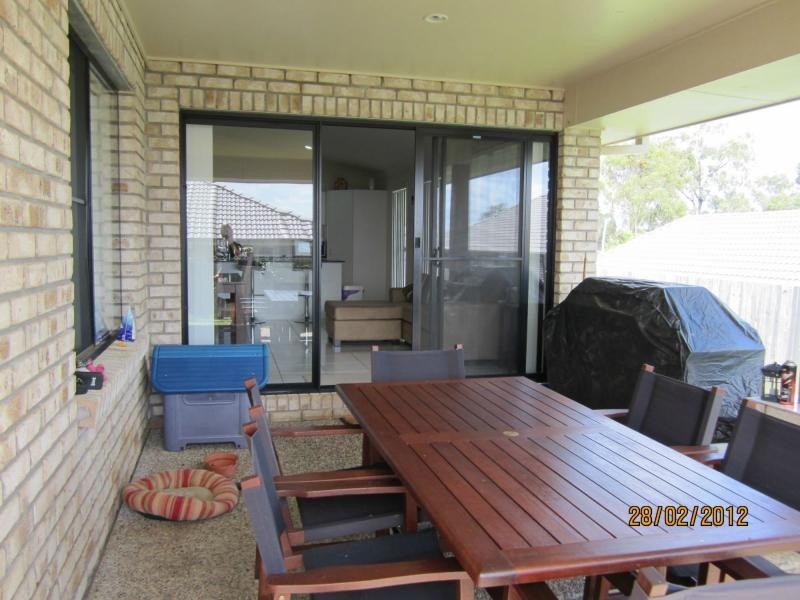 27 Charlton Crescent, Ormeau QLD 4208