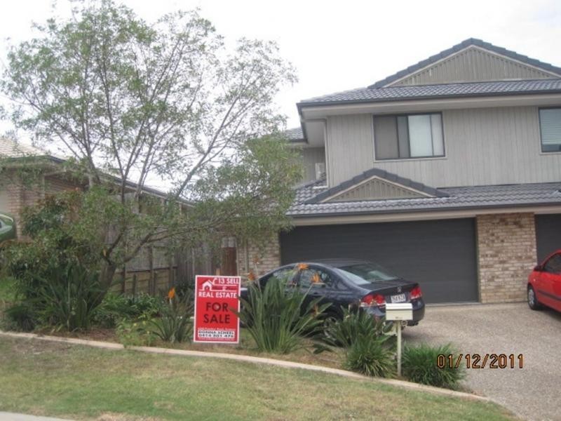 1/4 Blossom Street, Pimpama QLD 4209