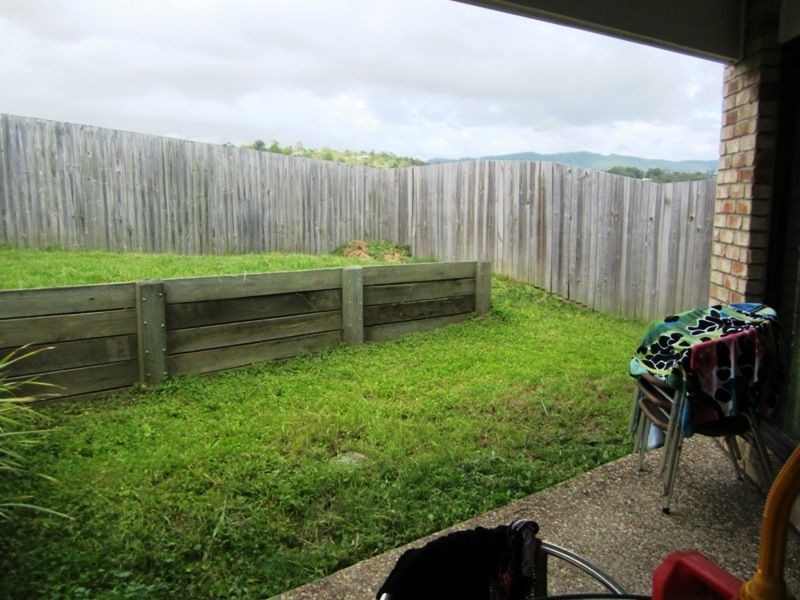 1/4 Blossom Street, Pimpama QLD 4209