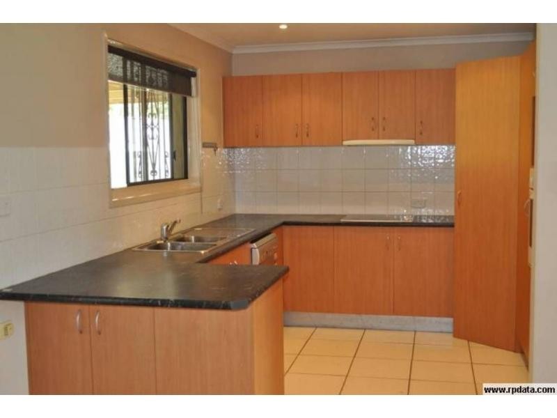 5 Schweitzer Street, Mount Warren Park QLD 4207