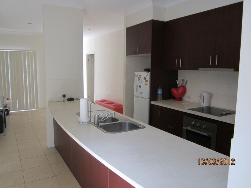 10 Success Street, Ormeau QLD 4208