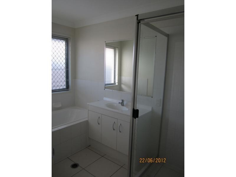 16 Summerlea Crescent, Jacobs Ridge, Ormeau QLD 4208