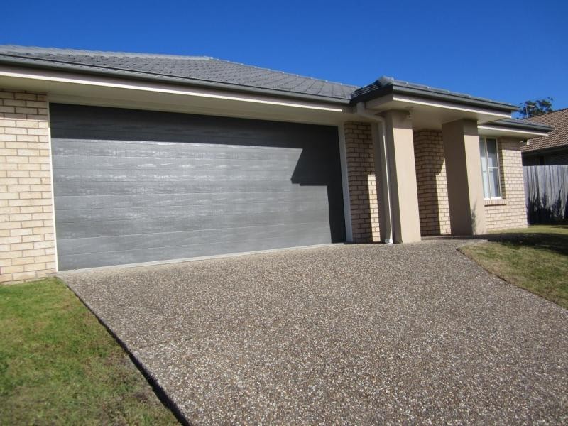 8 Natasha Street, Ormeau QLD 4208