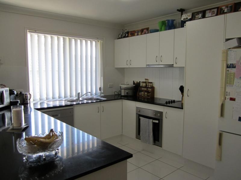 8 Natasha Street, Ormeau QLD 4208