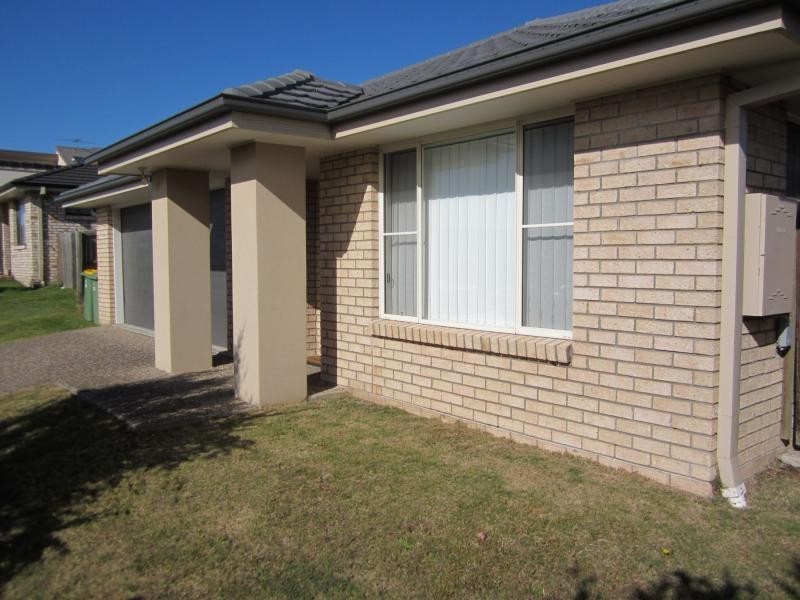 8 Natasha Street, Ormeau QLD 4208