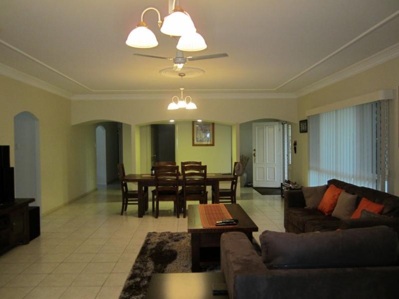 Yatala QLD 4207
