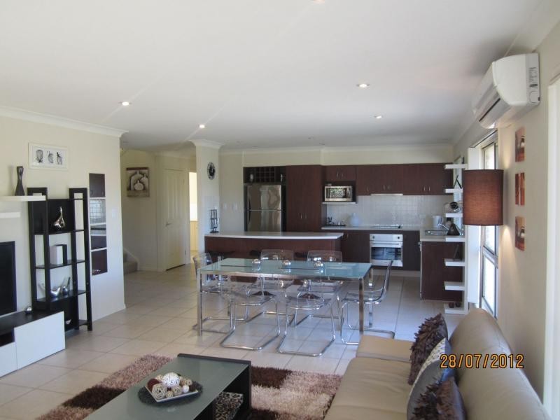 66 Halfway Drive, Ormeau QLD 4208