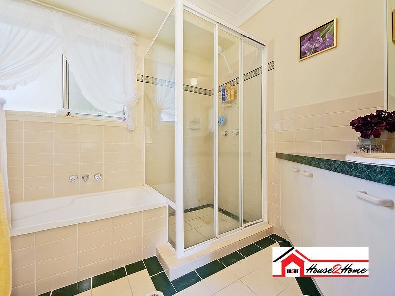 6 Presley Court, Windaroo QLD 4207