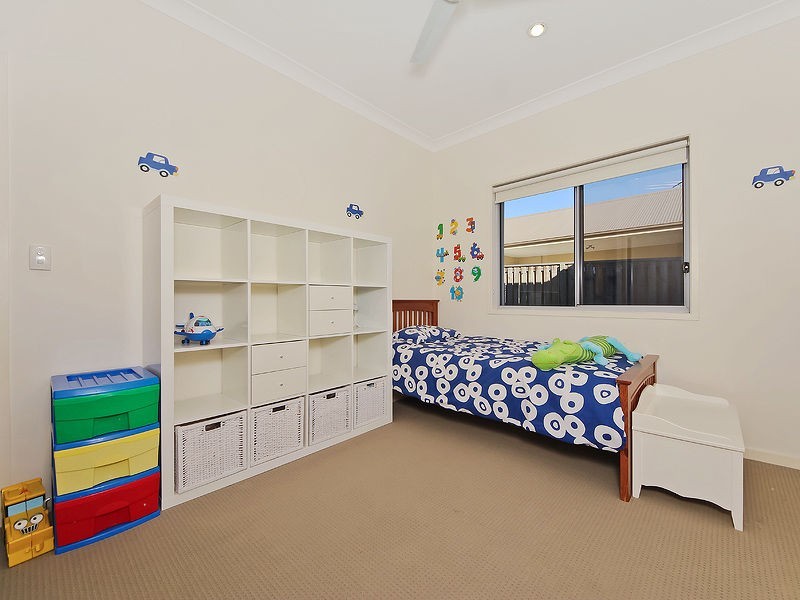 22 Emmaville Crescent, Ormeau QLD 4208