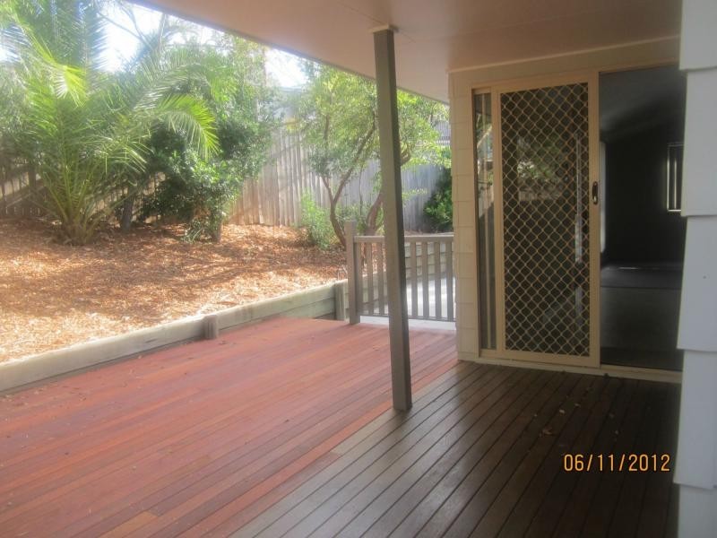 13 Tavuzzi Terrace, Edens Landing QLD 4207