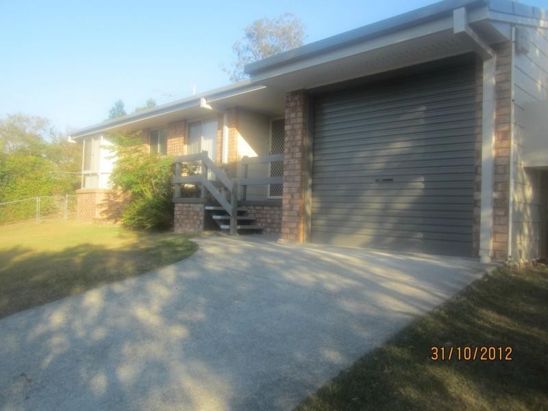 13 Tavuzzi Terrace, Edens Landing QLD 4207