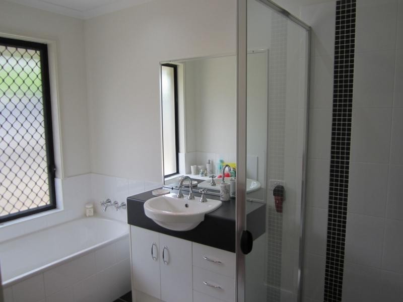 3 Lilyvale Crescent, Ormeau QLD 4208