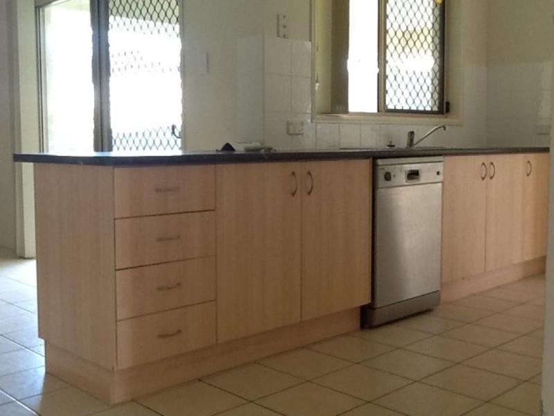 12 Lauradale Crescent, Ormeau QLD 4208