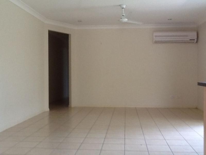 12 Lauradale Crescent, Ormeau QLD 4208