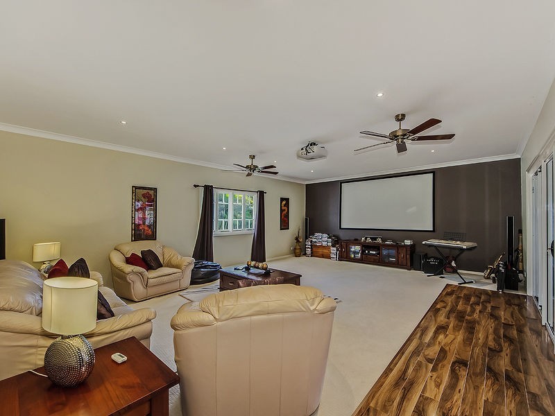 38 Sears Road, Yatala QLD 4207