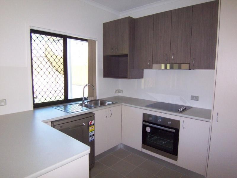 2/39 Bull Road, Pimpama QLD 4209