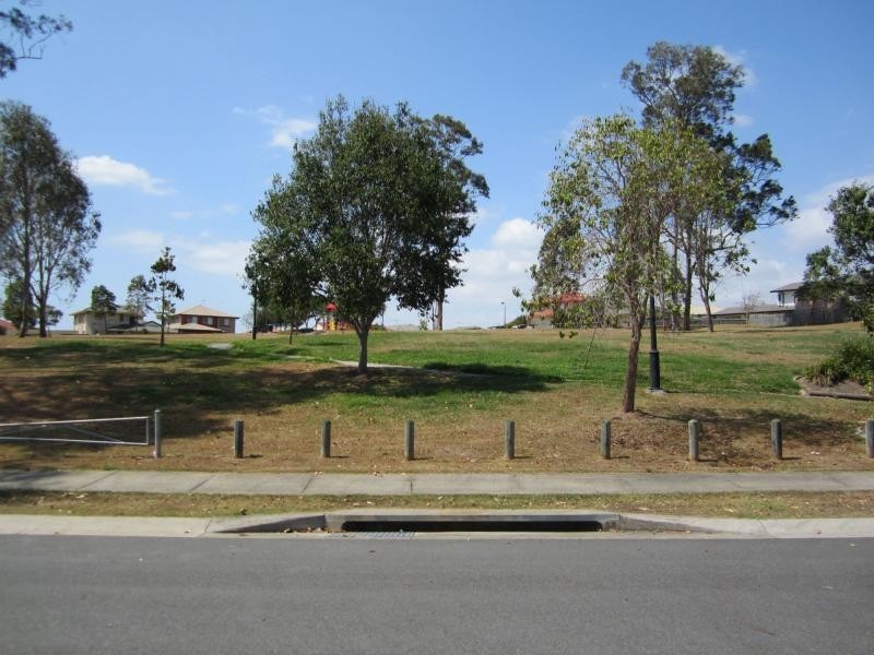 12 Bedivere Drive, Ormeau QLD 4208