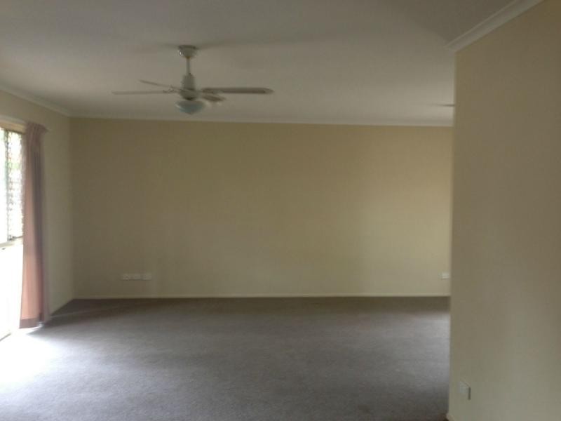 3 Sandra Anne, Edens Landing QLD 4207