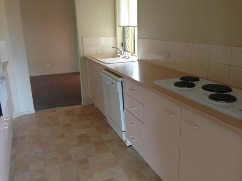 3 Sandra Anne, Edens Landing QLD 4207