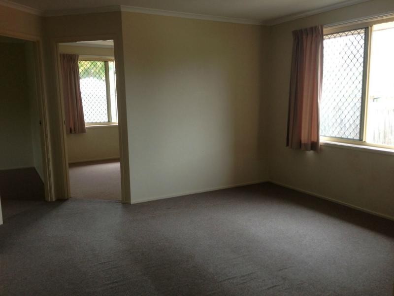 3 Sandra Anne, Edens Landing QLD 4207