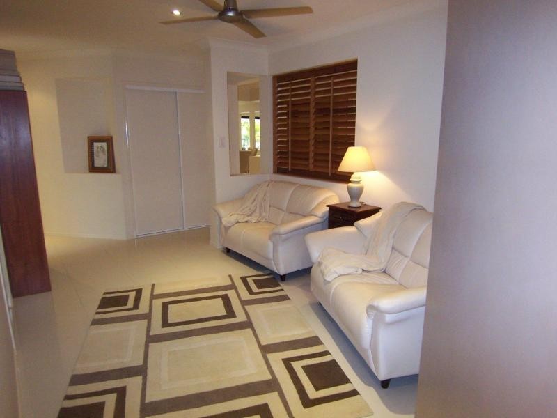 9 Lauradale Crescent, Ormeau QLD 4208