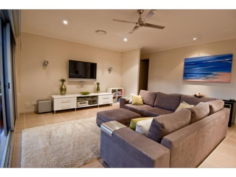 44 Lauradale Crescent, Ormeau QLD 4208