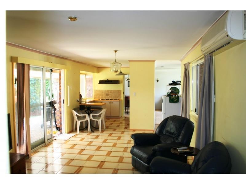 2 Kiewa Drive, Loganholme QLD 4129