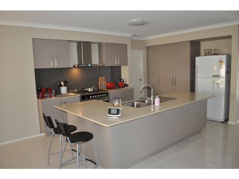 30 Cedarton Crescent, Ormeau QLD 4208
