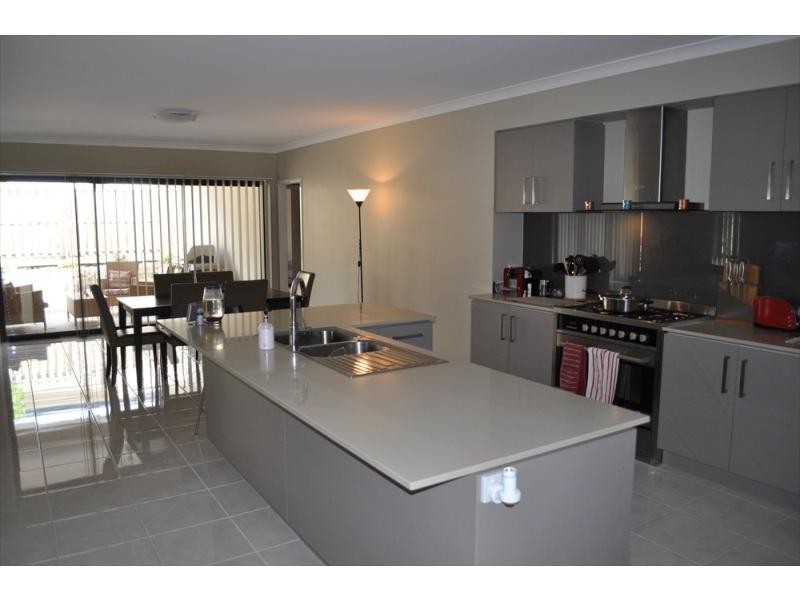 30 Cedarton Crescent, Ormeau QLD 4208