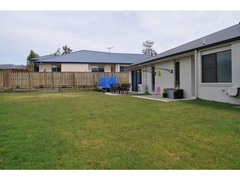 30 Cedarton Crescent, Ormeau QLD 4208