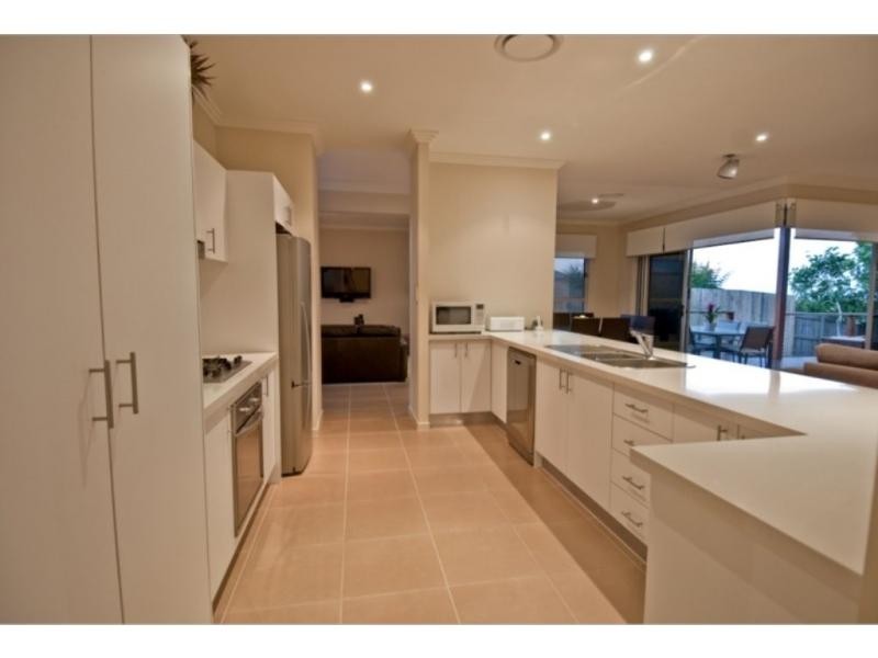 44 Lauradale Crescent, Ormeau QLD 4208
