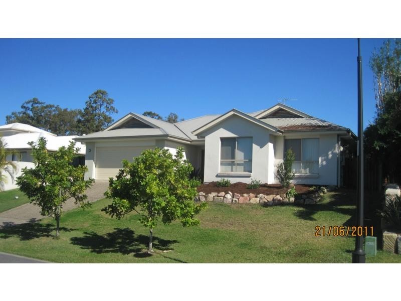 33 Lauradale Crescent, Ormeau QLD 4208